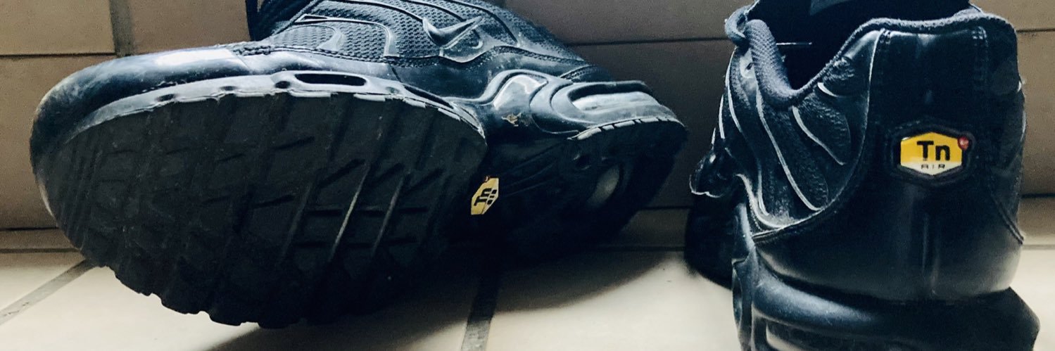 Charly Godly's banner