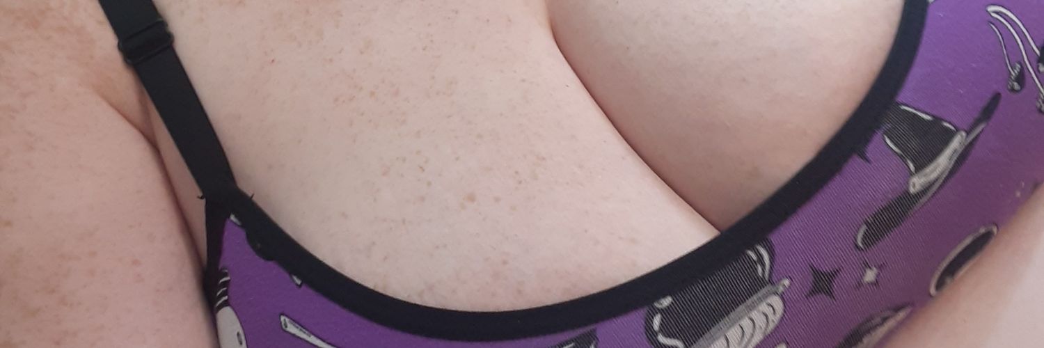 Sheslikeatardis's banner