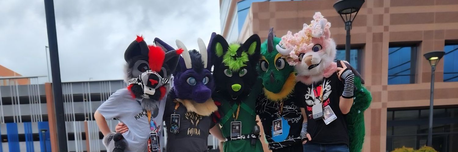 💜Luni💜🔜 MFF's banner