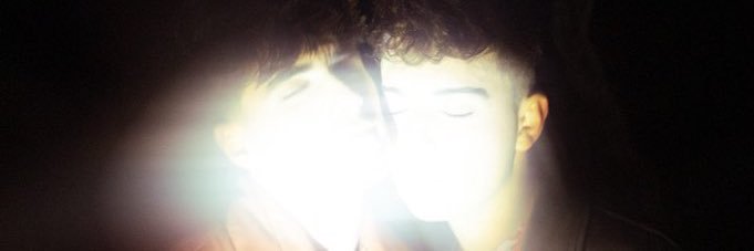 cande✰🧣's banner