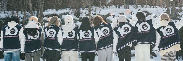 bia⁹🍒 viu o TWICE's banner