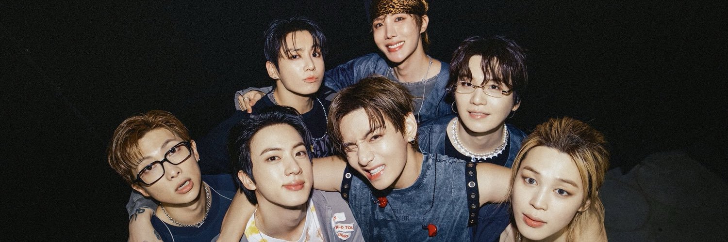 Madam Puto⁷ is seeing BTS FOR REAL's banner