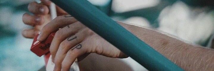 tara. ⎕'s banner