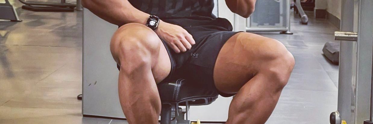 肌肉体育生Big dick's banner