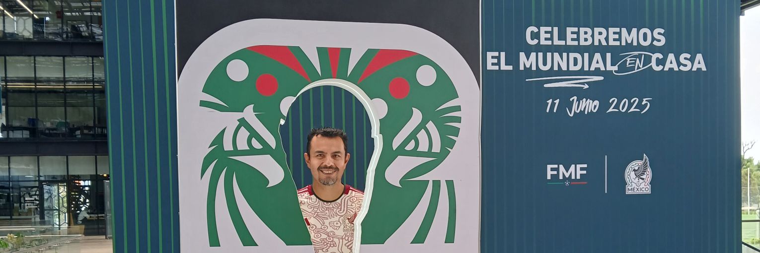 Óscar Guevara's banner