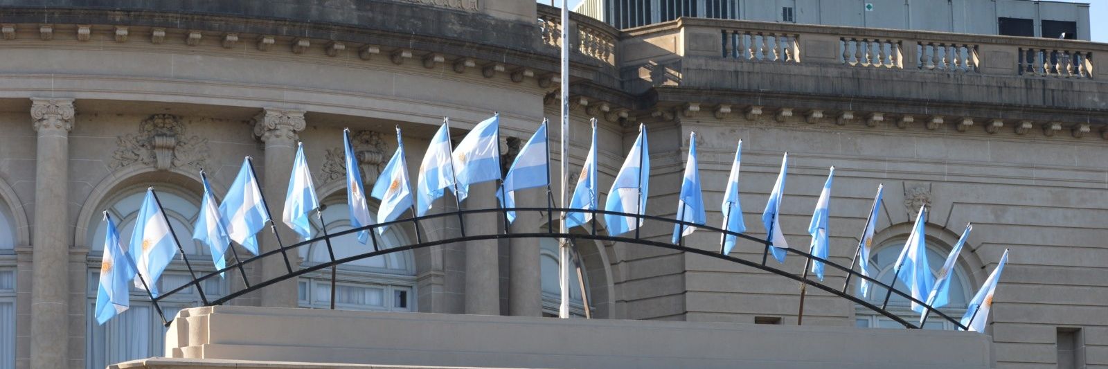 BAeles 💛🇦🇷's banner