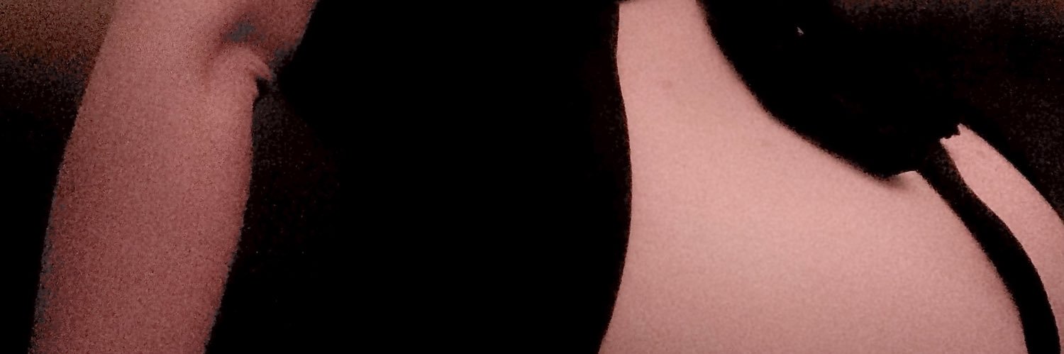 爱赖床的小蜜桃's banner