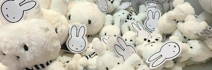 TAY ⁷ 🐰's banner