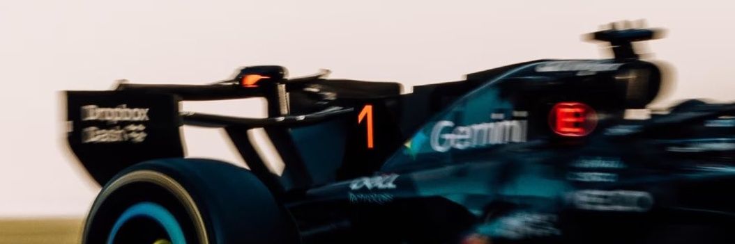//// ¹'s banner