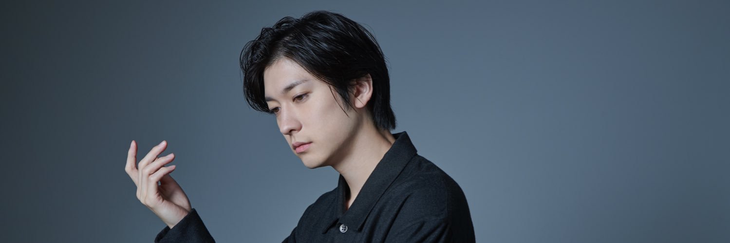 山本一慶 official's banner