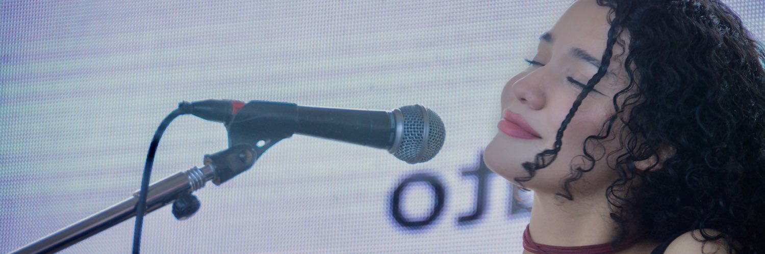 Oriana Castillo's banner