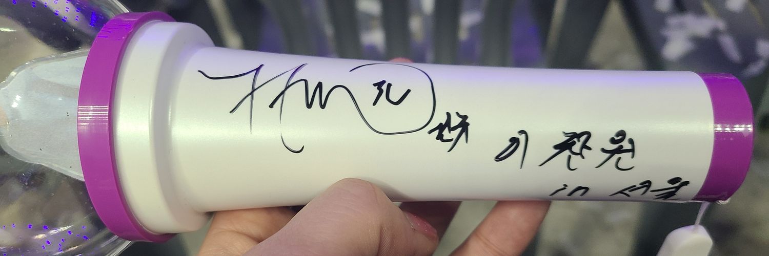 ✨️燦爛한 트로트 꽃도령✨️'s banner