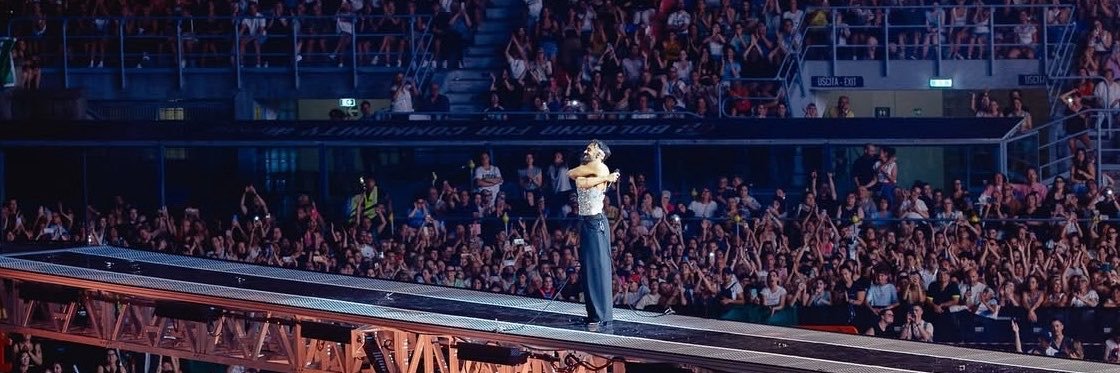 flo ✨'s banner