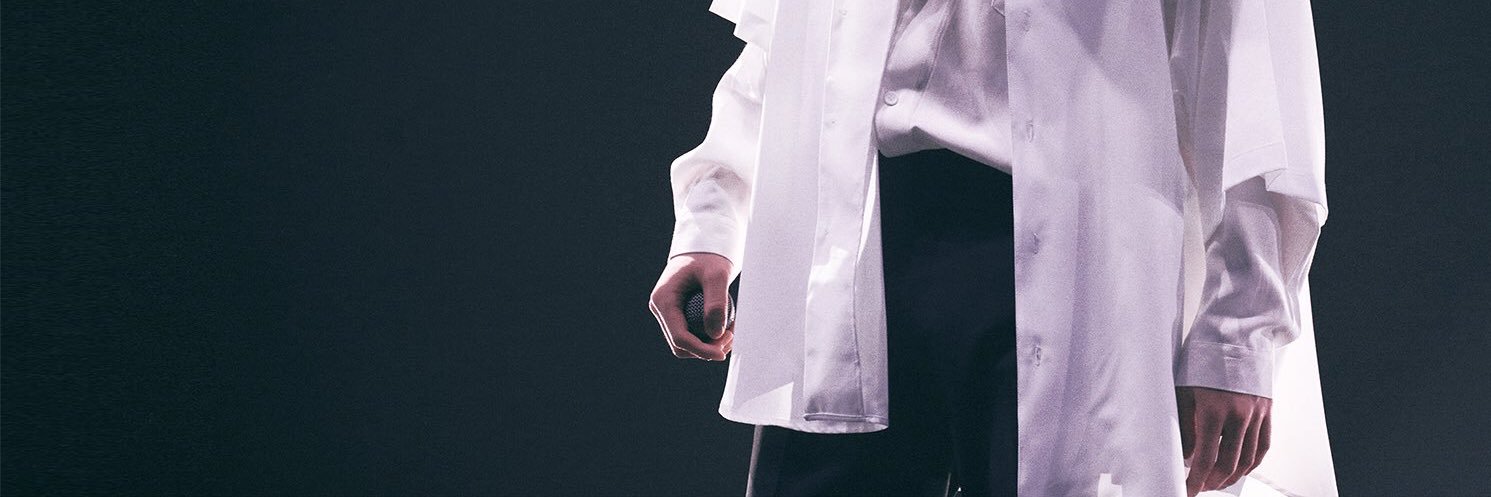 type, B's banner