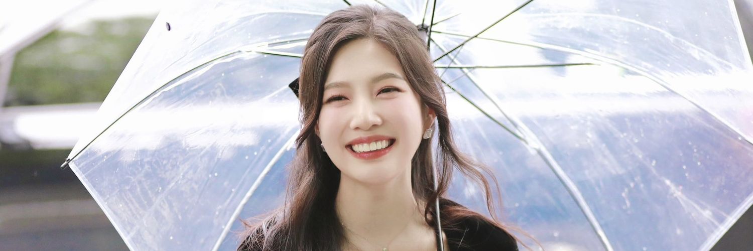 Ana •ᴗ• 🍏's banner