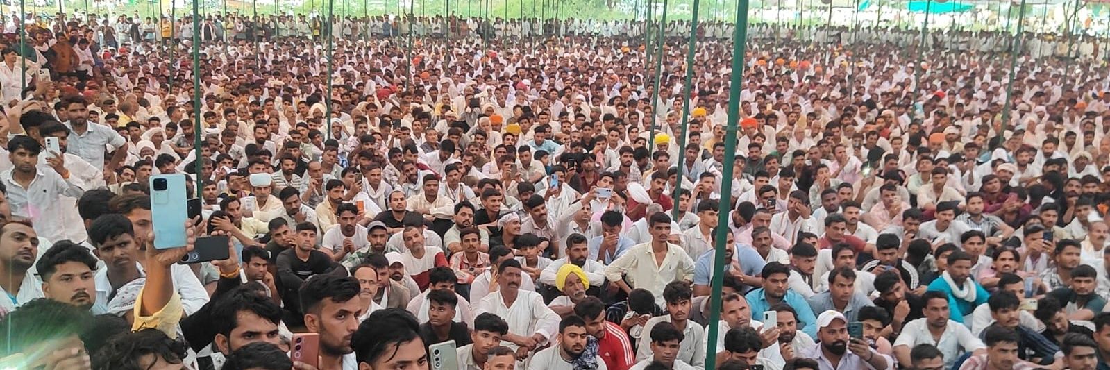 Hakim Bainsla Karauli's banner