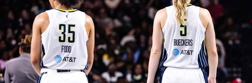 lei 🧘‍♀️ mvpaige / dpoyzzi 🪽's banner