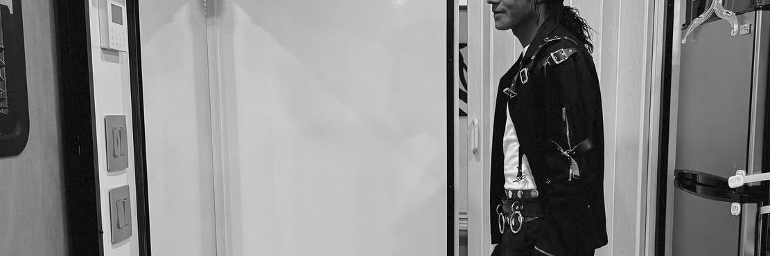 e. jurídico smooth criminal ✶'s banner