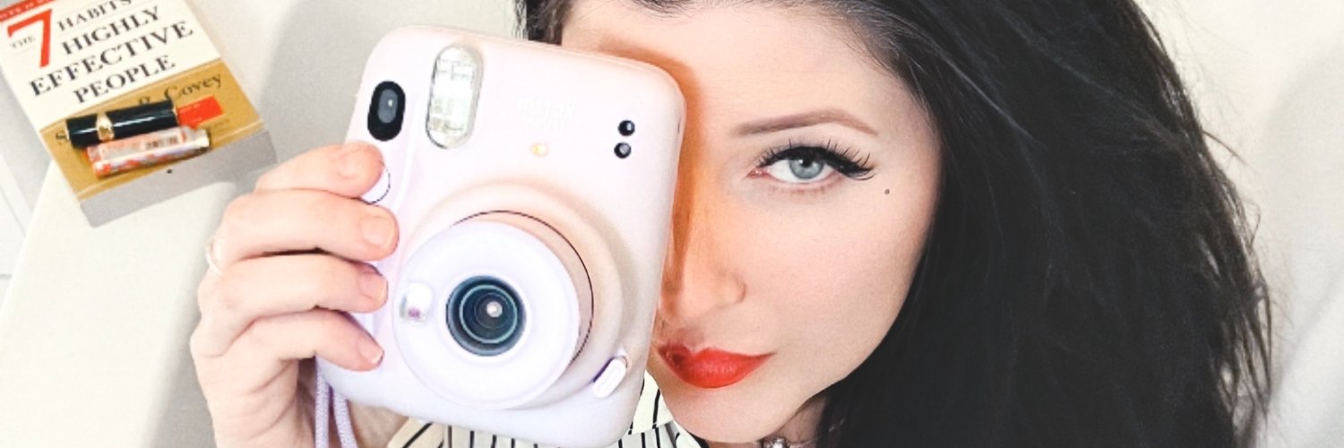 Chloe Blossom 🌸's banner