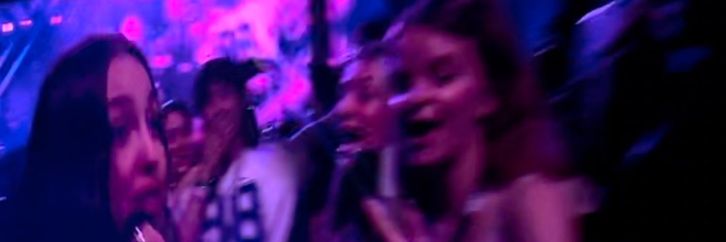 ari's banner