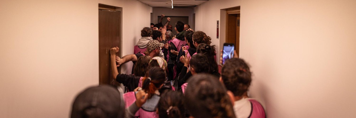 Asamblea de Vivienda de Villalba's banner