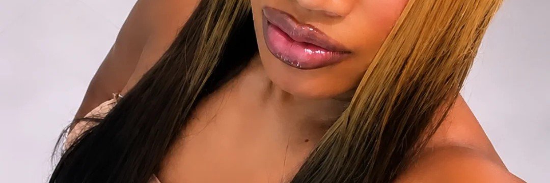 𝐋𝐈𝐗🏳️‍⚧️💋's banner