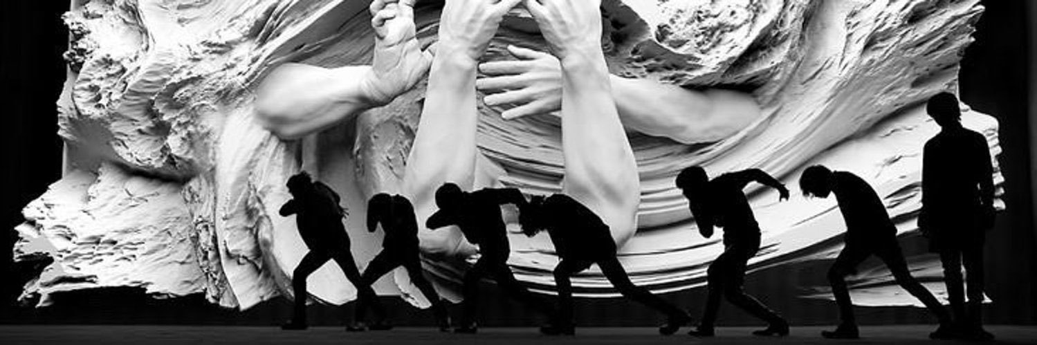 crystal⁷ IS SEEING BTS ⊙⊝⊜'s banner