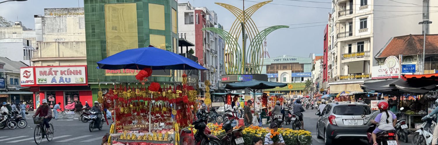 Master Thuận's banner