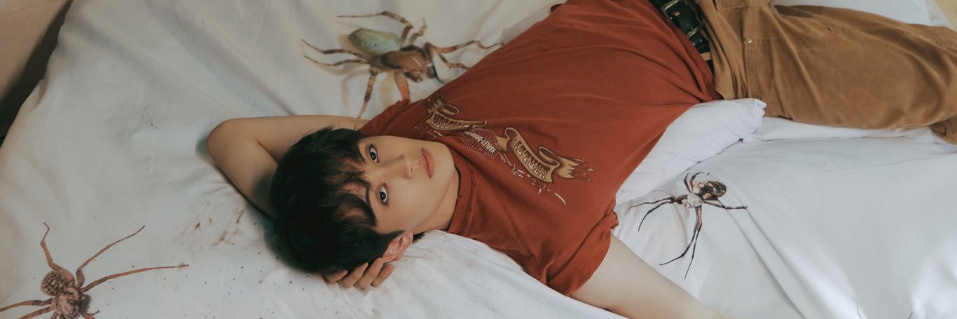 02's banner