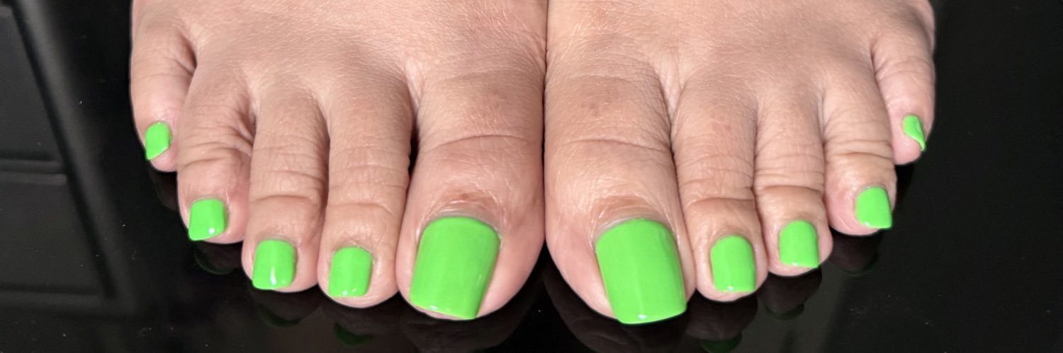 DeeDeeRican_Feet's banner