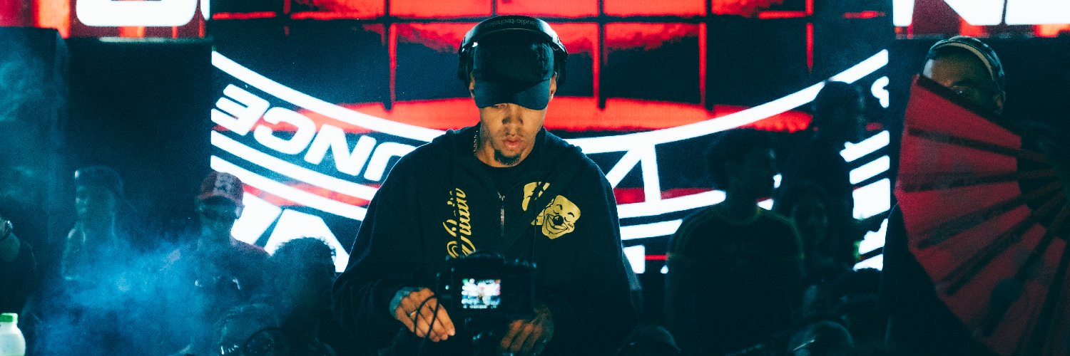 dj vini da ze ó's banner