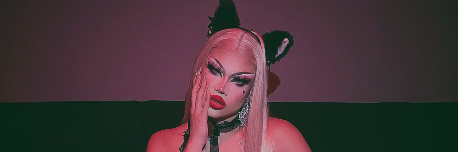 SHANTELLE #1's banner