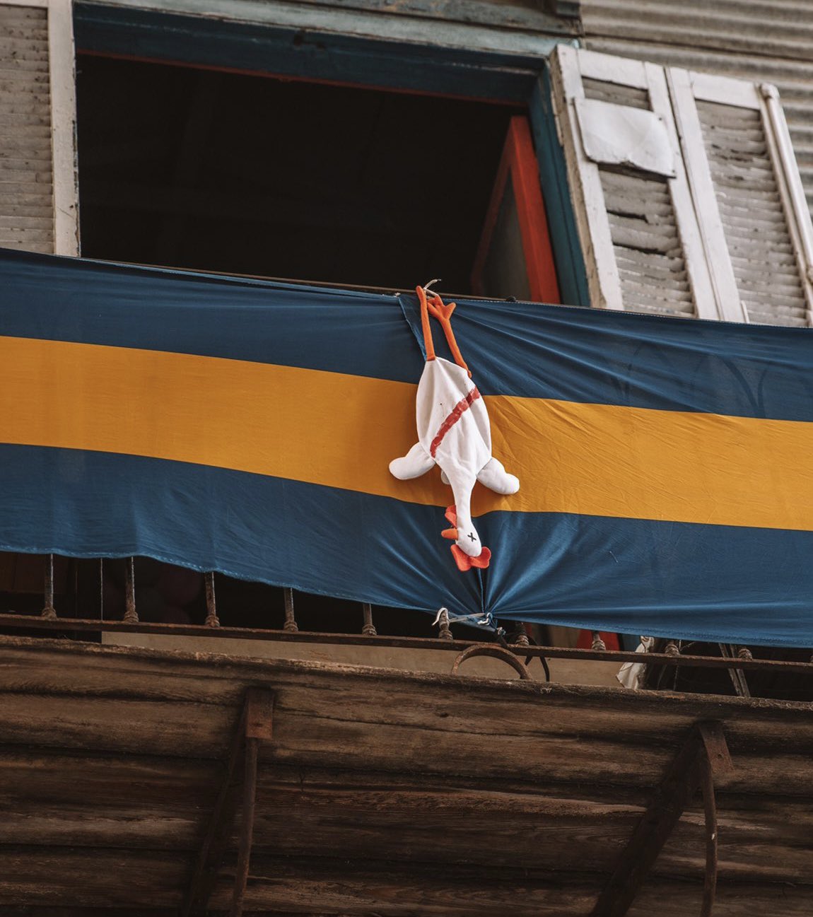 lean's banner