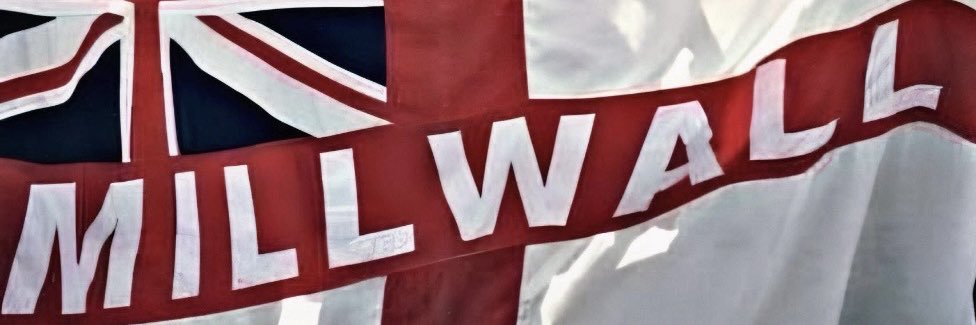 𝓑𝓮𝓻𝓶𝓸𝓷𝓭𝓼𝓮𝔂𝓑𝓸𝔂 😎's banner