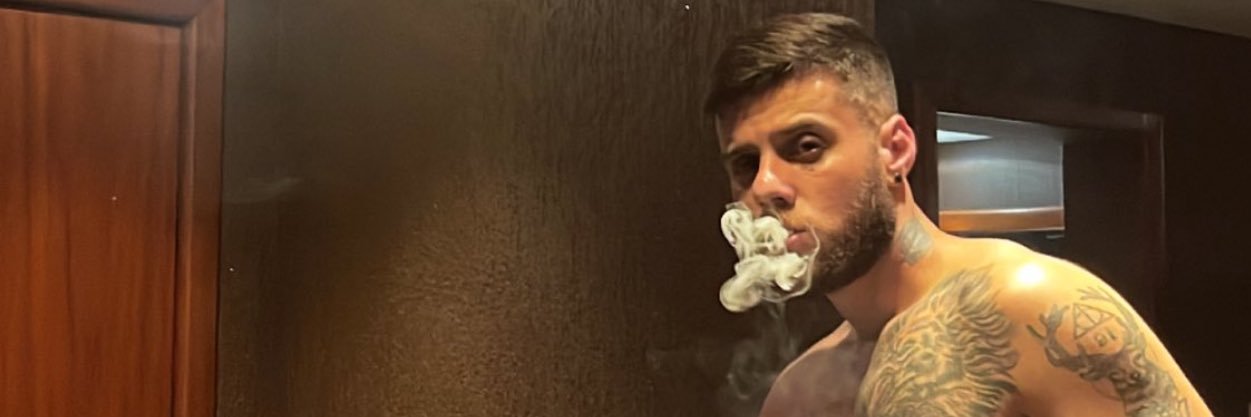 Master smoker 💰💴🚬🍁💨🍆's banner