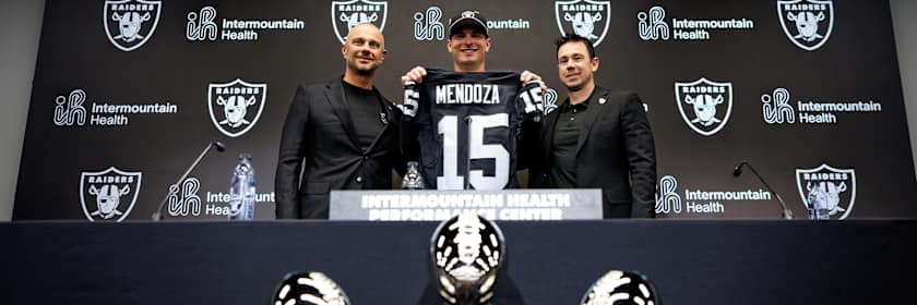 Raiders México's banner
