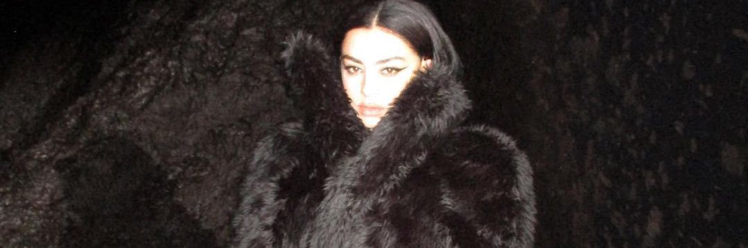 📎's banner