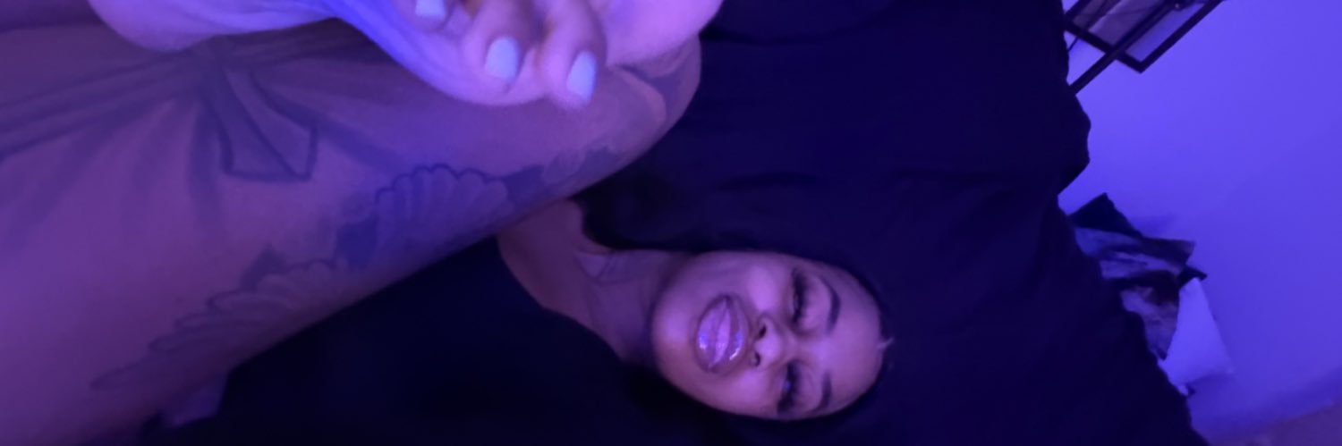 Queen Ky 👣🦄's banner