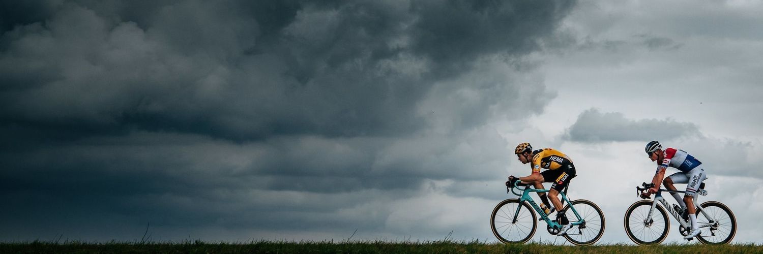 Isma Álvarez Cycling's banner