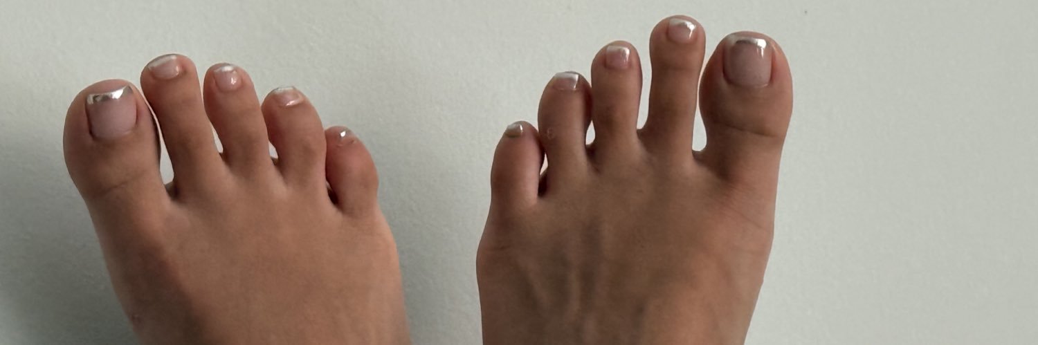 ♕H♕'s banner