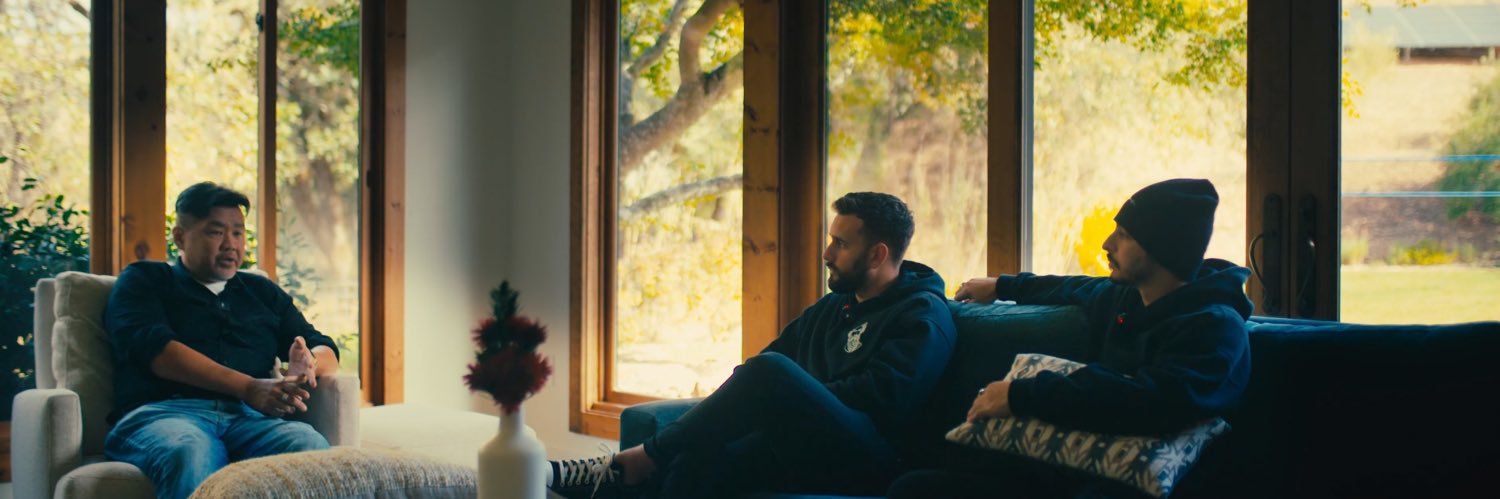 The 2AM Podcast's banner