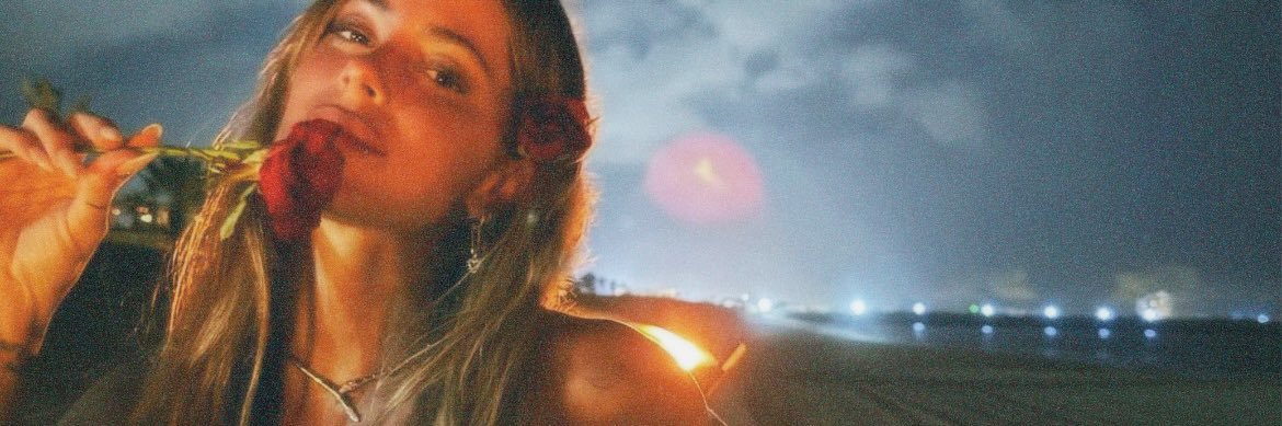 ju.🛸's banner