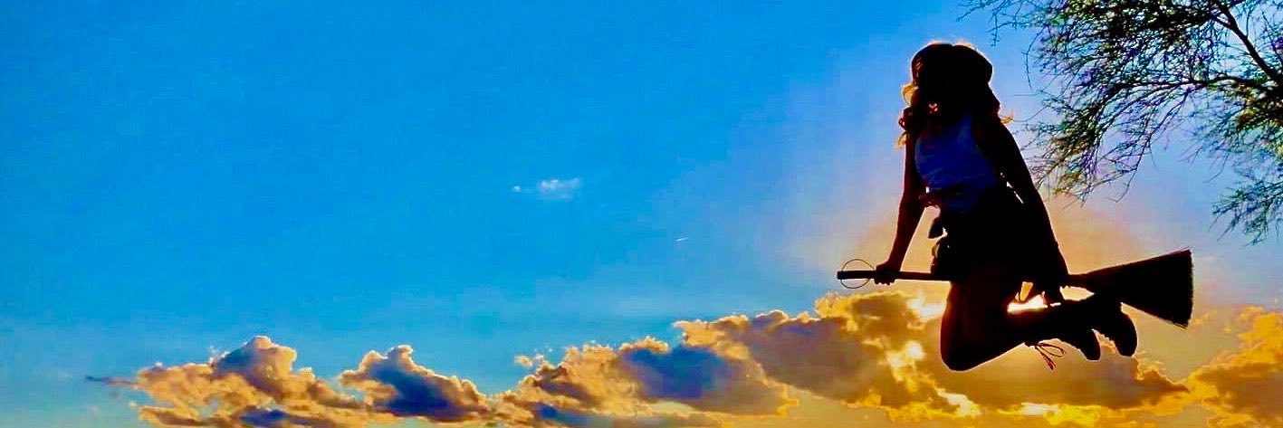 Miss Qniverse✨'s banner