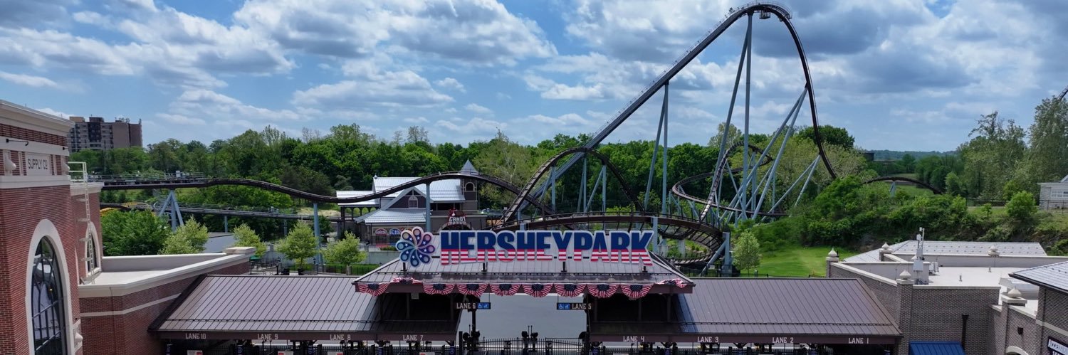 Hersheypark's banner
