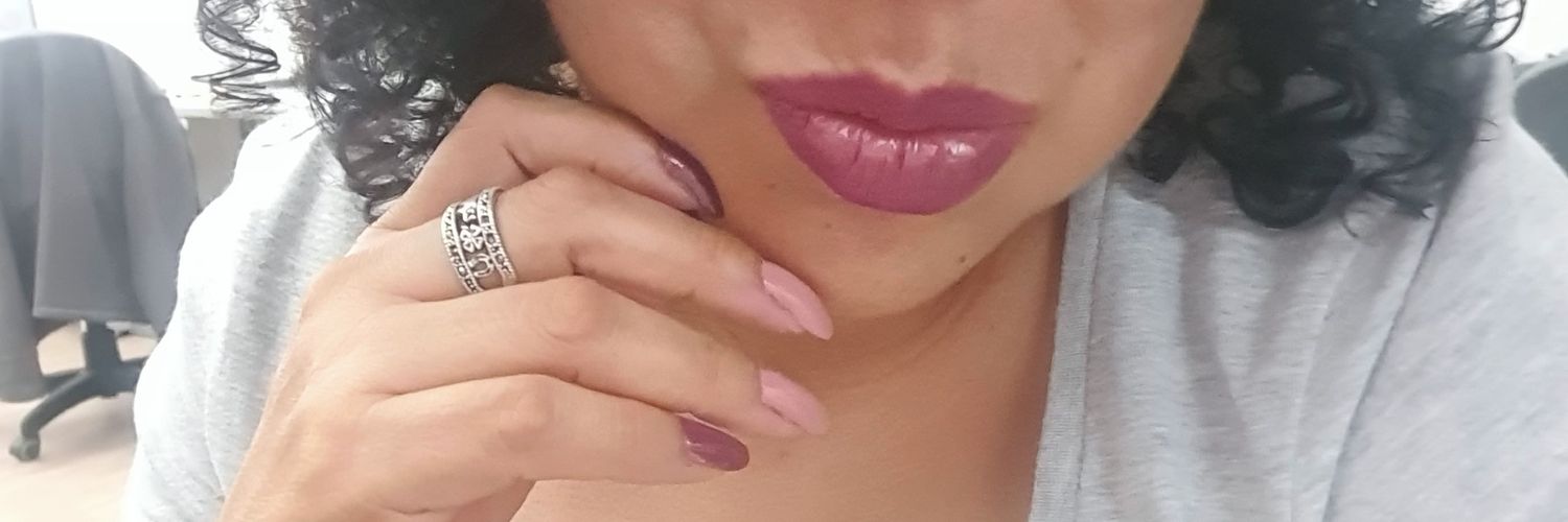la china libre 🌙 🙃👈's banner