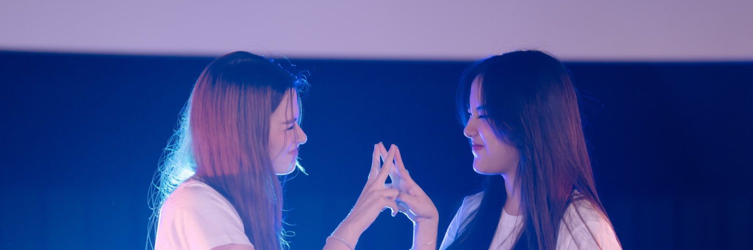 v's banner