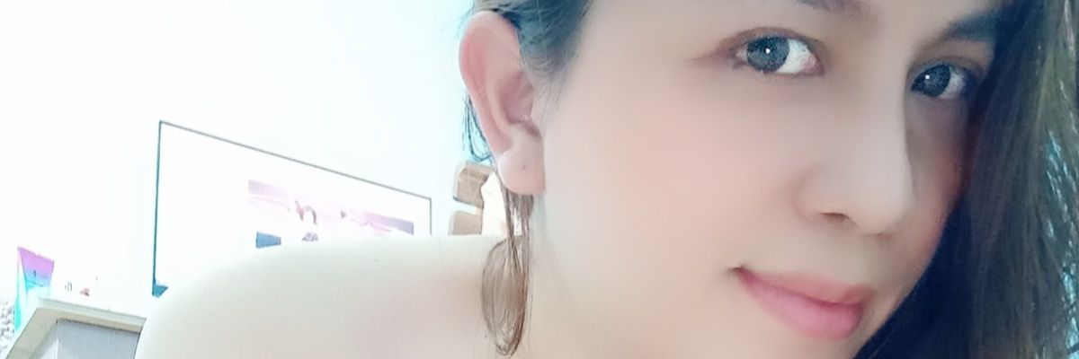 Thanh Hương (Ladyboy)'s banner