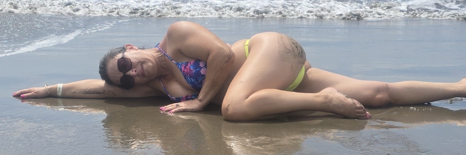 HOTWIFEBIHUSBAND 21K's banner