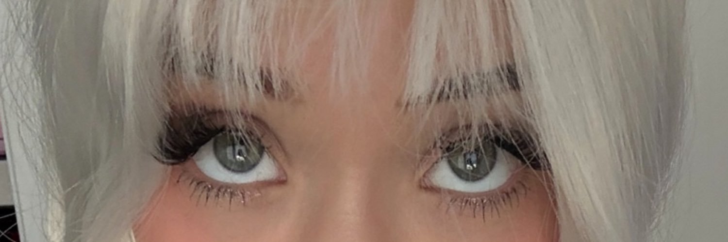 char ≽^•⩊•^≼'s banner
