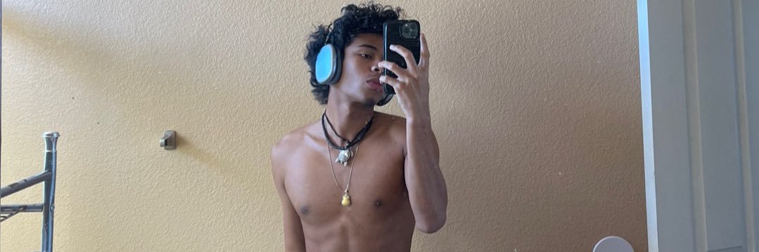 Officialsaucysevon's banner